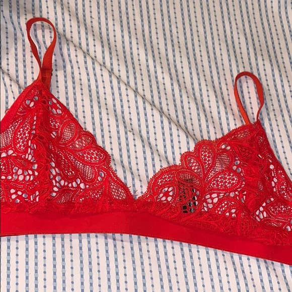 Empress Lingerie Other - Sexy red lace top for my A-C cups girls
